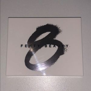 Fenty Beauty #8 eyeshadow palette